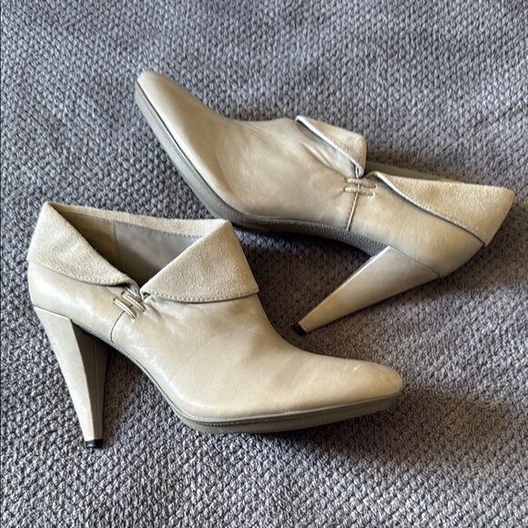 Coach Annika Cone Heel Booties‎ Size 10B Gray Leather Suede Pointed Toe Heels - Picture 2 of 12